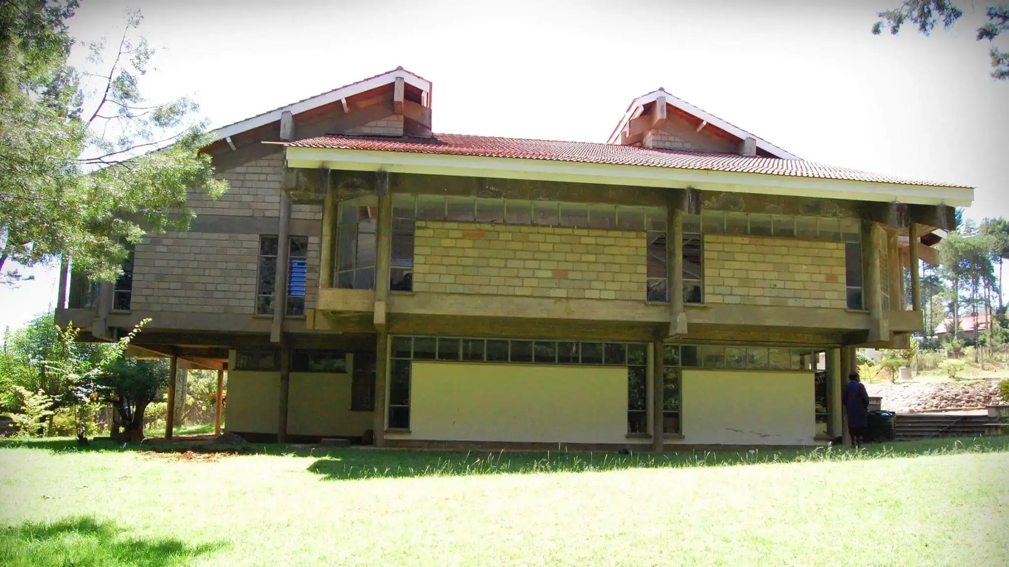 kabarnet library side view